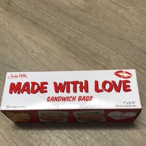 Sealed with A Kiss Sandwich Bags